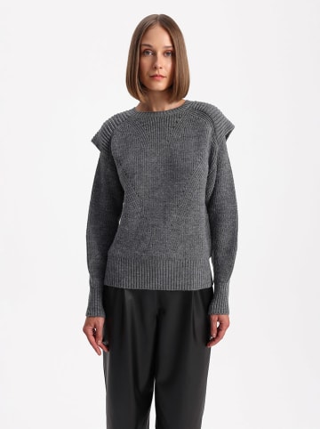 BGN Pullover in Grau