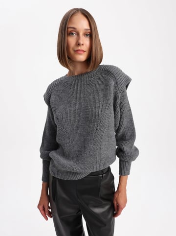 BGN Sweter w kolorze szarym