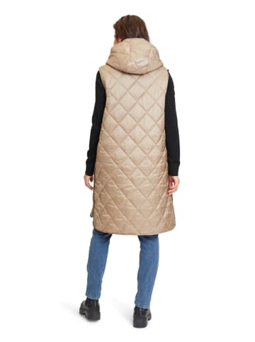 AMBER & JUNE Doorgestikte bodywarmer beige