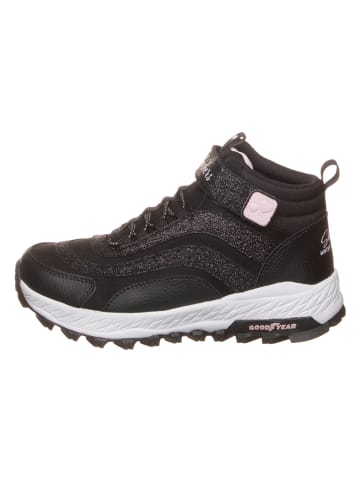 Skechers Leder-Trekkingschuhe "Fuse Tread - Wild Adventure" in Schwarz