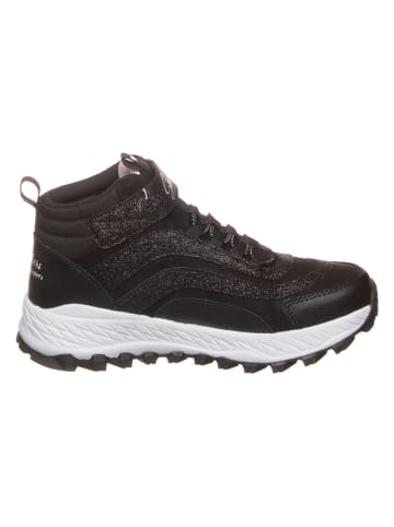 Skechers Leren trekkingschoenen "Fuse Tread - Wild Adventure" zwart