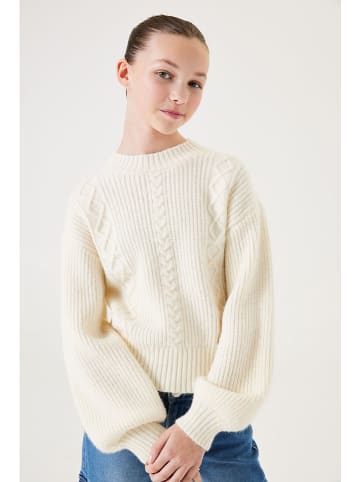Garcia Sweter w kolorze kremowym