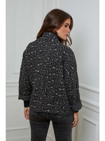 L'armoire de Suzette Tusssenjas antraciet