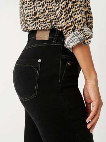 Relaxed by TONI Jeans "be loved" - Slim fit - in Schwarz