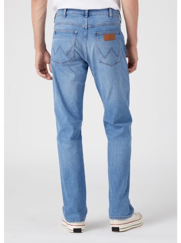 Wrangler Dżinsy - Regular fit - w kolorze błękitnym