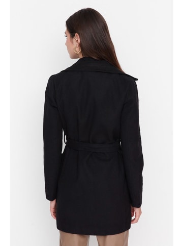 trendyol Wintermantel zwart