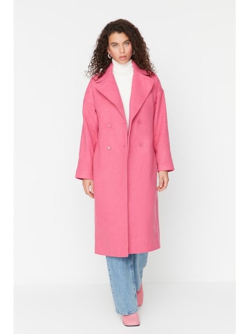 trendyol Wintermantel in Pink