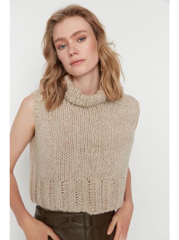 trendyol Pullunder in Beige