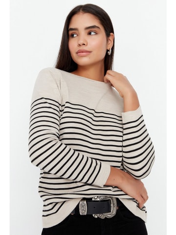 trendyol Pullover in Creme/ Schwarz