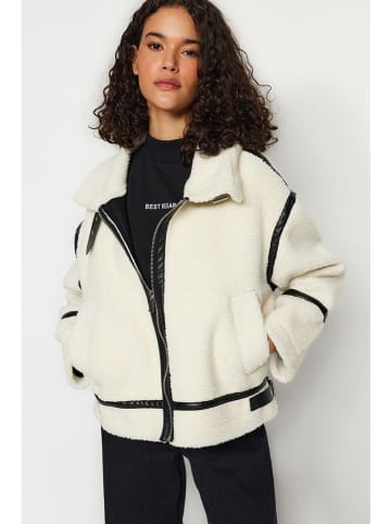 trendyol Fleecejacke in Creme/ Schwarz