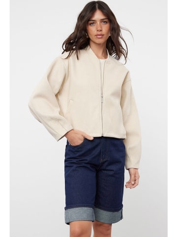 trendyol Bomberjacke in Creme
