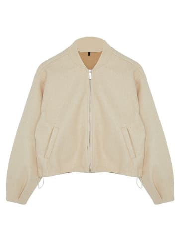 trendyol Bomberjacke in Creme