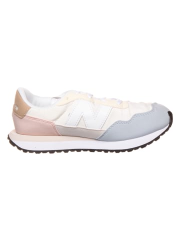 New Balance Sneakers in Creme/ Rosa/ Hellblau