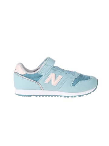 New Balance Sneakers in Hellblau