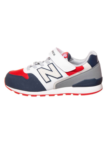 New Balance Sneakers in Weiß/ Dunkelblau/ Rot