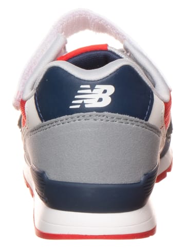 New Balance Sneakers in Weiß/ Dunkelblau/ Rot
