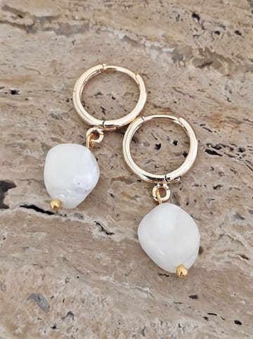 Nakkash Vergulde creolen met parelmoer