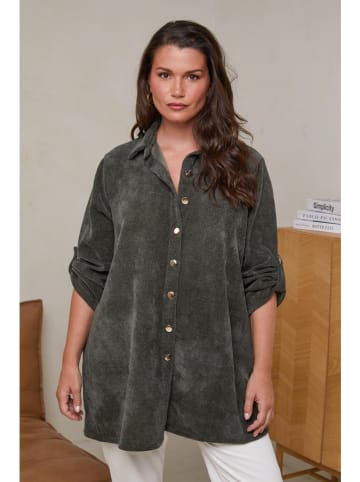 Curvy Lady Bluse in Khaki