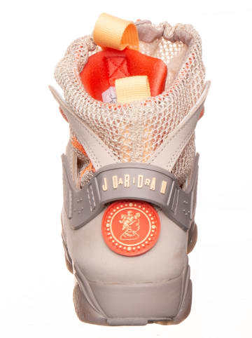 Air Jordan Sneaker ''7 Retro'' in Creme/ Orange