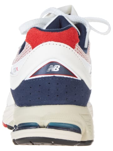 New Balance Leder-Sportschuhe "M2002RVE" in Weiß