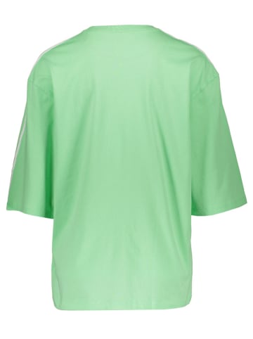 adidas Shirt in Grün
