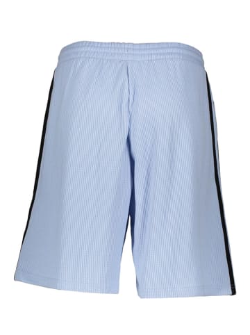 adidas Shorts in Hellblau