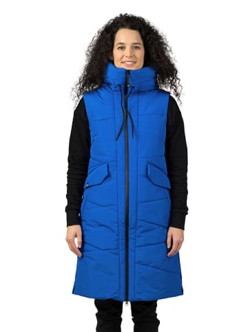 Hannah Weste in Blau