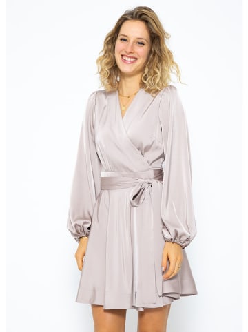 SASSYCLASSY Kleid in Hellbraun