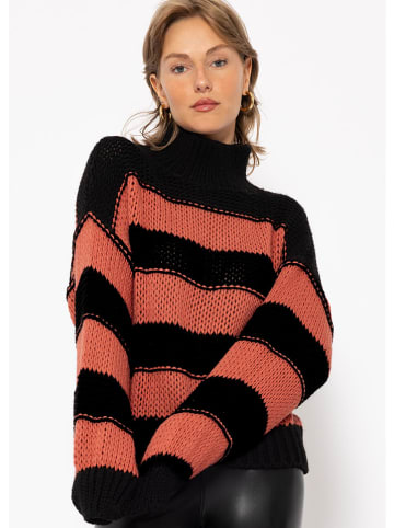 SASSYCLASSY Pullover in Schwarz/ Rot