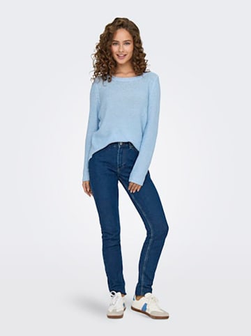ONLY Sweter w kolorze błękitnym
