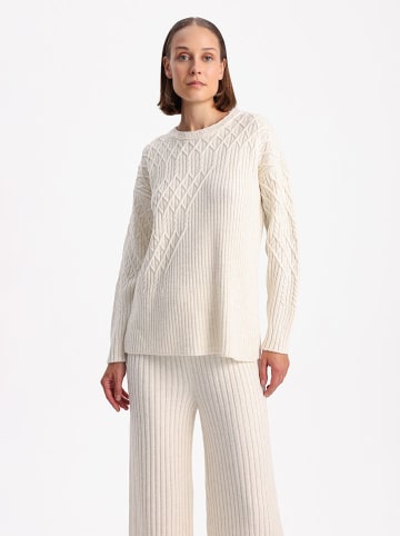 BGN Pullover in Creme