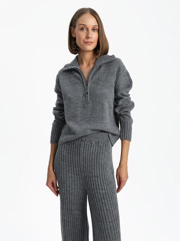 BGN Pullover in Anthrazit