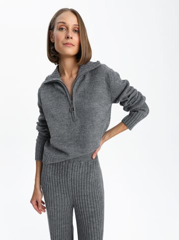 BGN Pullover in Anthrazit