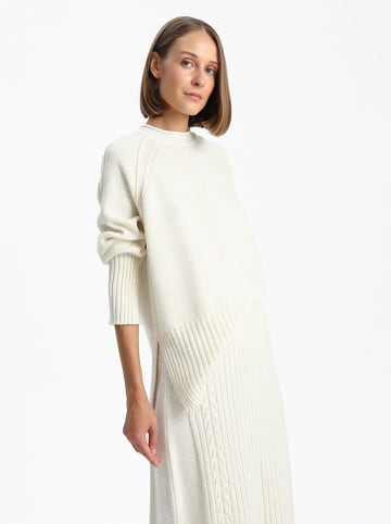 BGN Sweter w kolorze kremowym