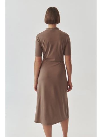 TATUUM Kleid in Hellbraun