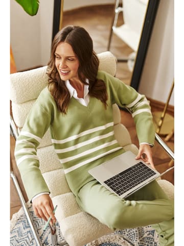 TATUUM Pullover in Grün/ Weiß