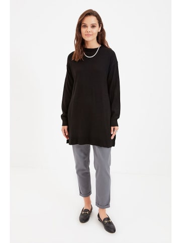 trendyol Sweter w kolorze czarnym