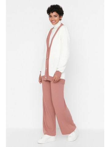 trendyol 2tlg. Outfit in Weiß/ Altrosa