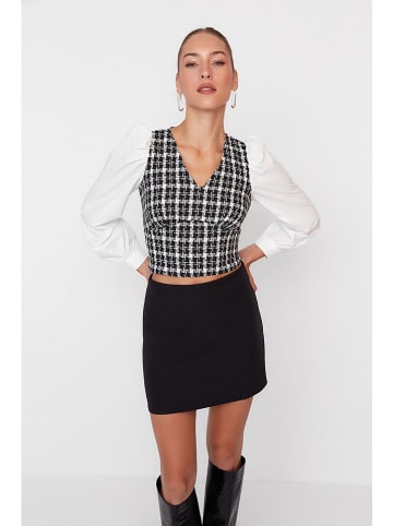 trendyol Bluse in Weiß/ Schwarz