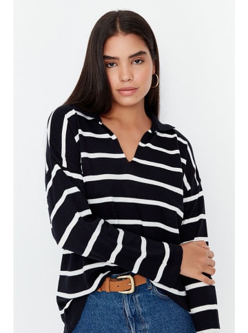 trendyol Pullover in Schwarz/ Weiß