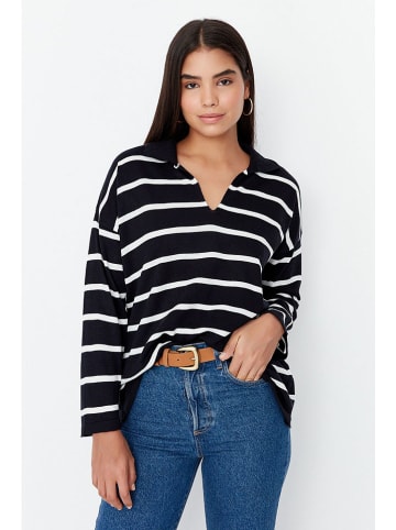 trendyol Pullover in Schwarz/ Weiß