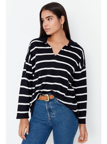 trendyol Pullover in Schwarz/ Weiß