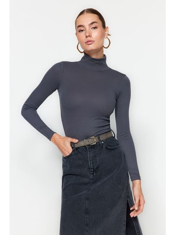 trendyol Longsleeve in Anthrazit