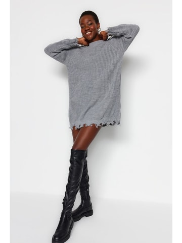 trendyol Strickkleid in Grau