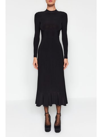trendyol Kleid in Schwarz