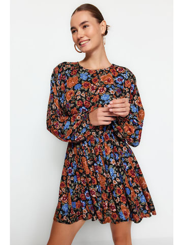 trendyol Kleid in Schwarz/ Braun/ Blau