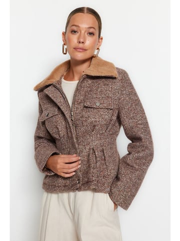 trendyol Hemdjacke in Camel
