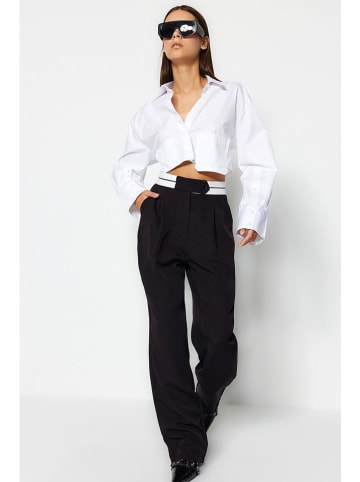 trendyol Marlenehose in Schwarz