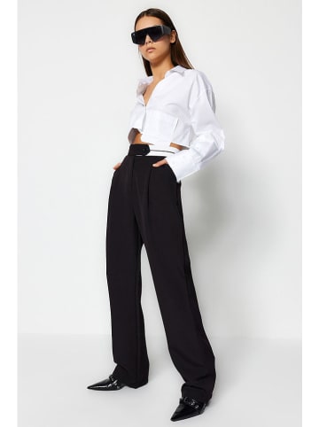 trendyol Marlenehose in Schwarz