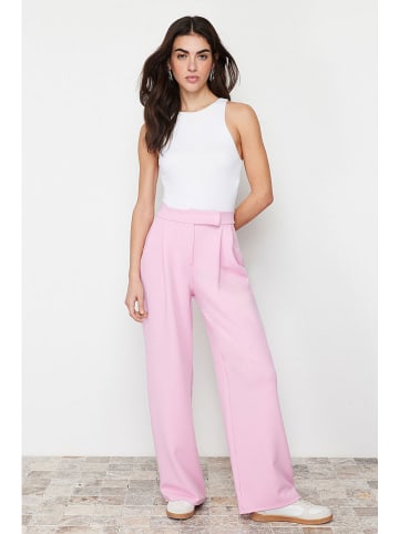 trendyol Marlenehose in Rosa
